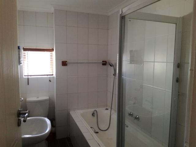 To Let 3 Bedroom Property for Rent in Table View Western Cape